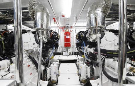 Yacht Freedom Horizon FD92 | Port & Starboard Engines / Engine Room
