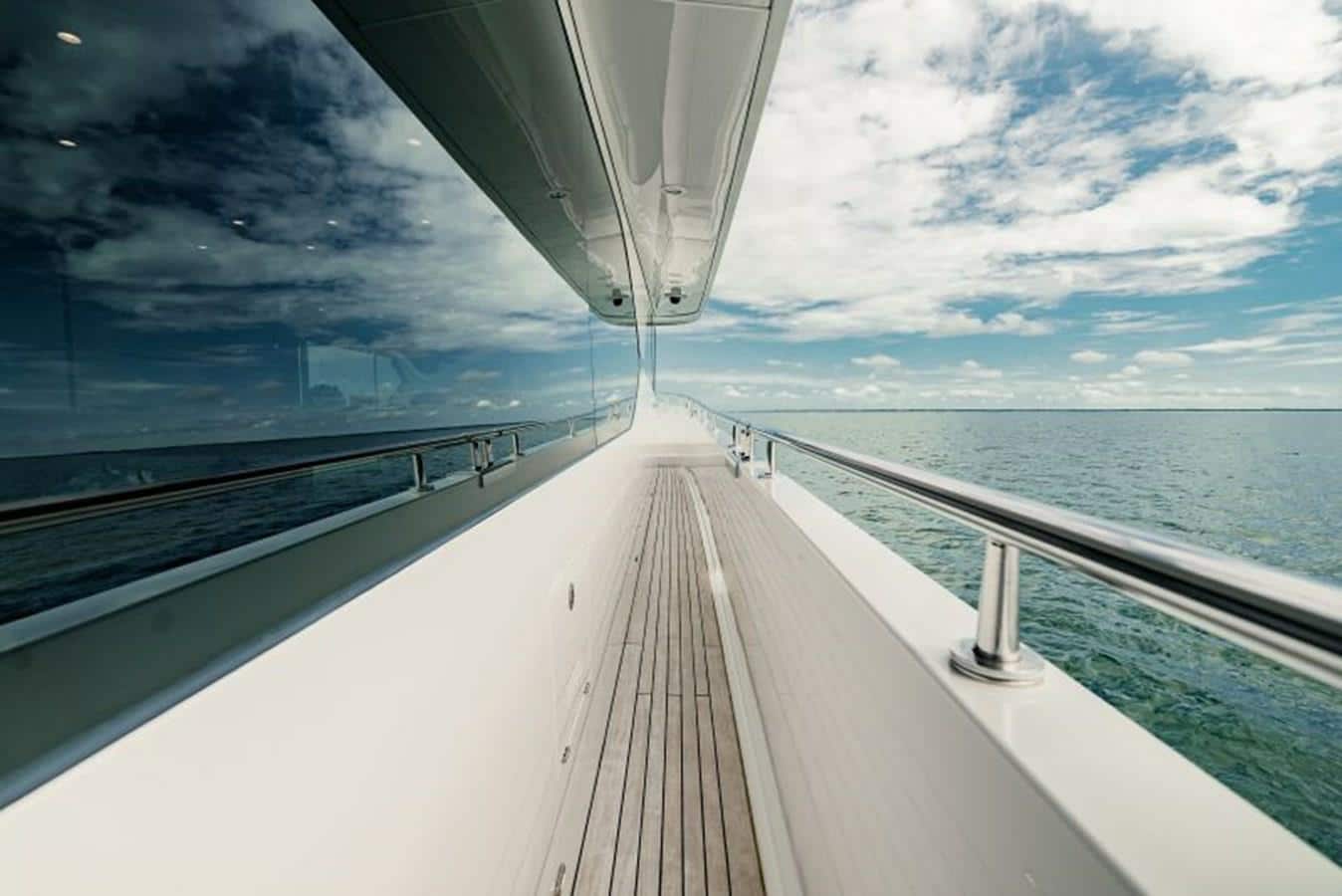 Sweet Salt - Starboard Side Deck to Bow - 2016 Ocean Alexander 85e