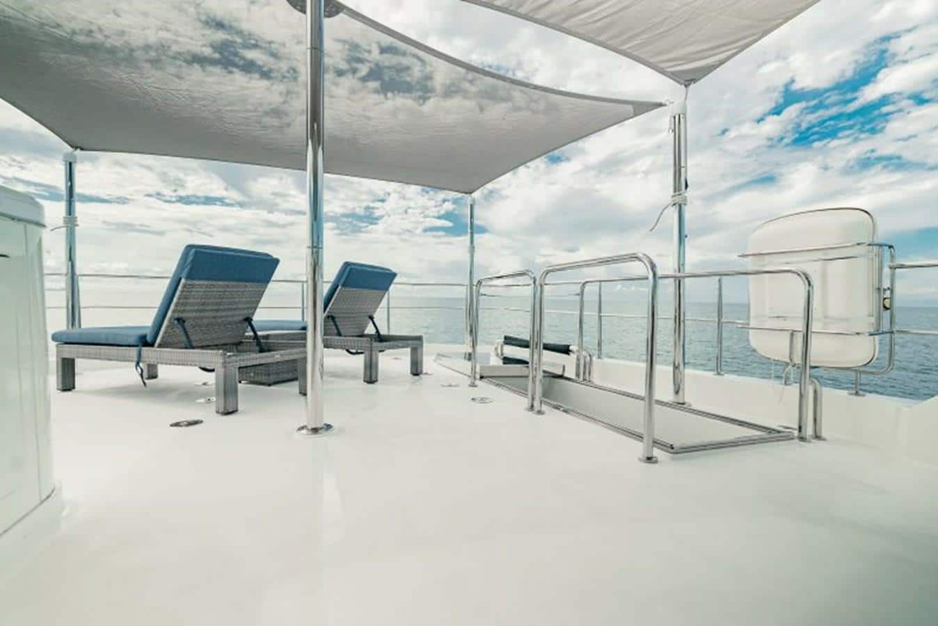 Sweet Salt - Flybridge Lounge Chairs Under Sun Shade - 2016 Ocean Alexander 85e